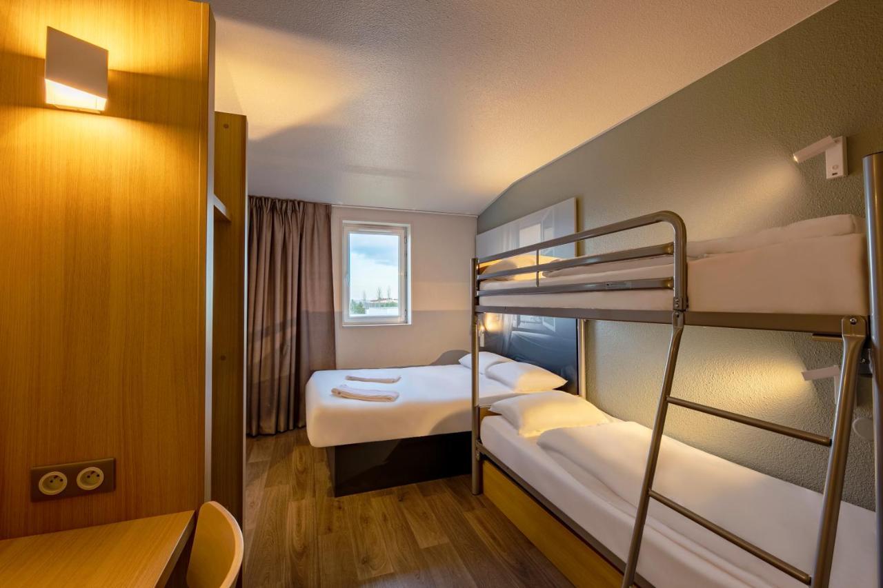B&B Hotel Poitiers 1 Futuroscope Chasseneuil-du-Poitou Bagian luar foto
