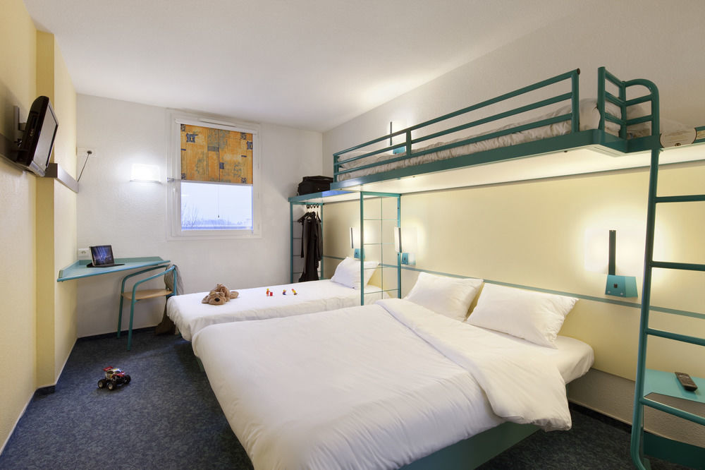B&B Hotel Poitiers 1 Futuroscope Chasseneuil-du-Poitou Bagian luar foto