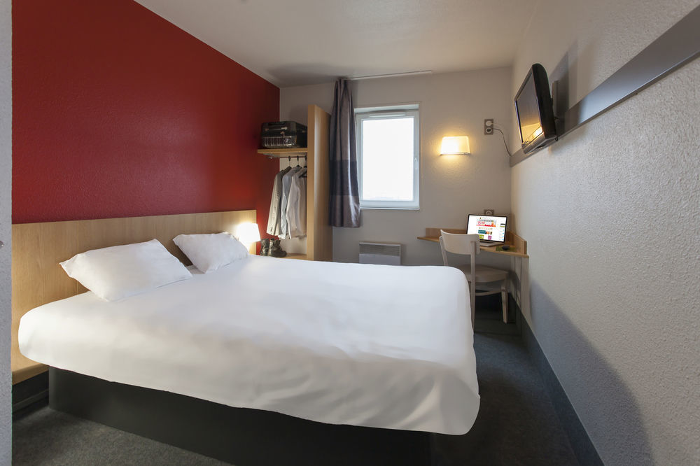 B&B Hotel Poitiers 1 Futuroscope Chasseneuil-du-Poitou Bagian luar foto